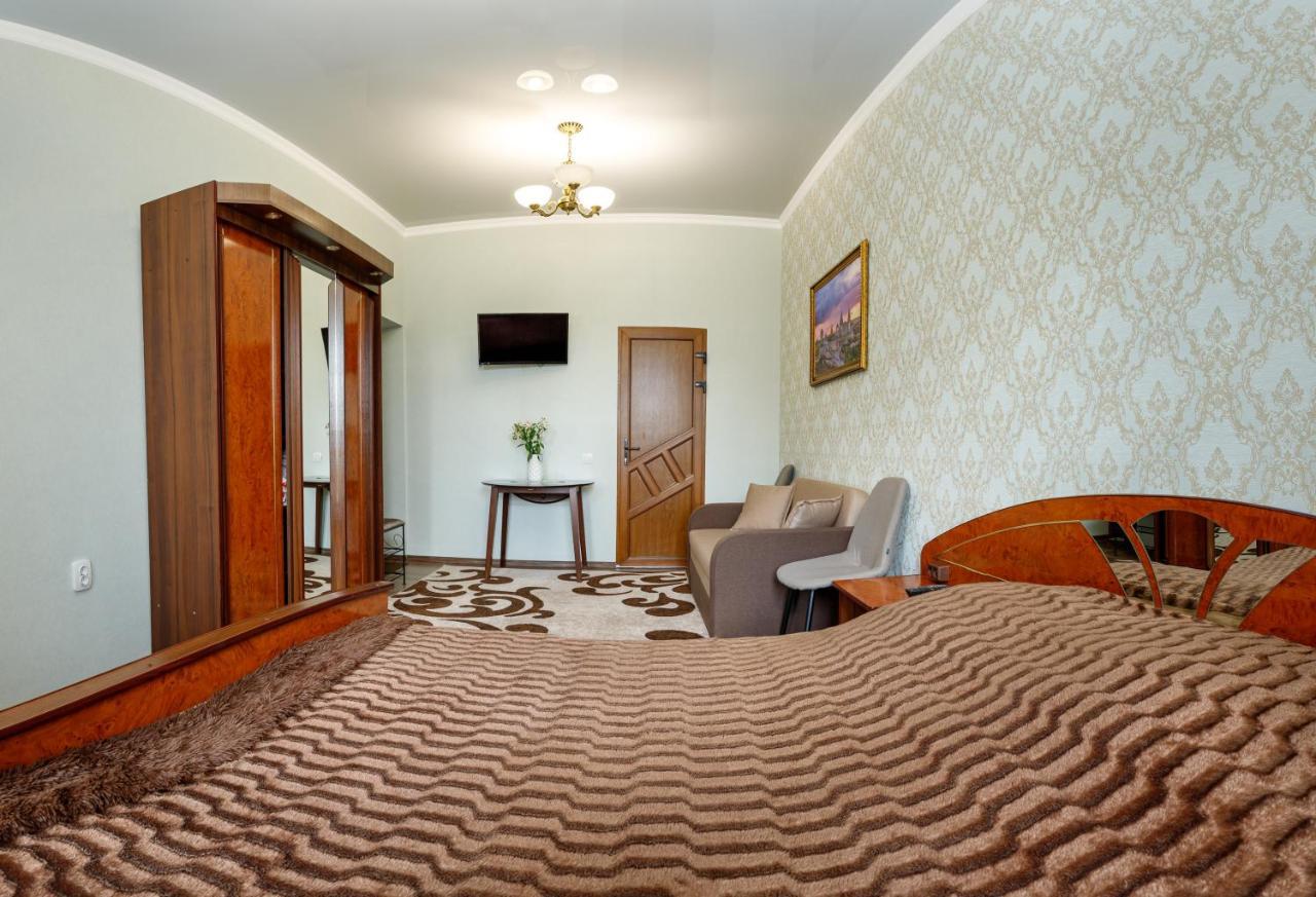 Апартаменти В Старому Місті Sweet House Kamianets-Podilskyi Exterior foto